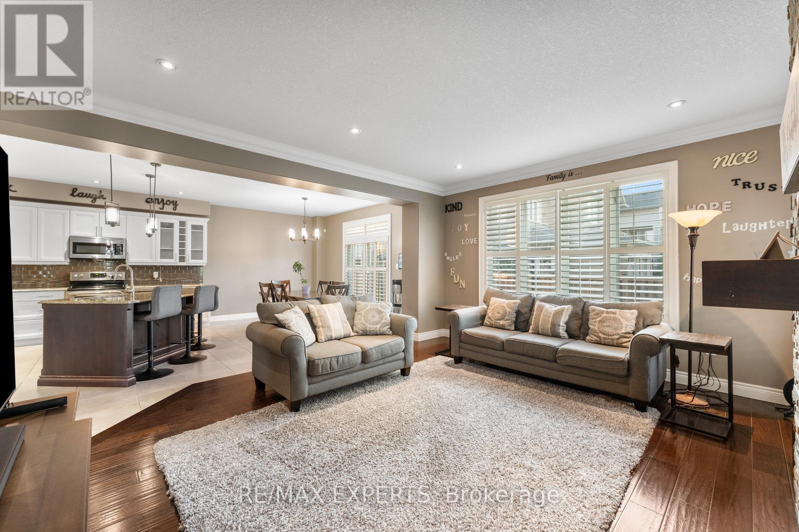 154 Davinci Boulevard, Hamilton, Ontario  L9B 0G6 - Photo 15 - X12473197