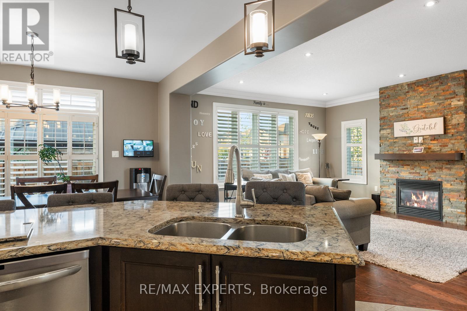 154 Davinci Boulevard, Hamilton, Ontario  L9B 0G6 - Photo 21 - X12473197