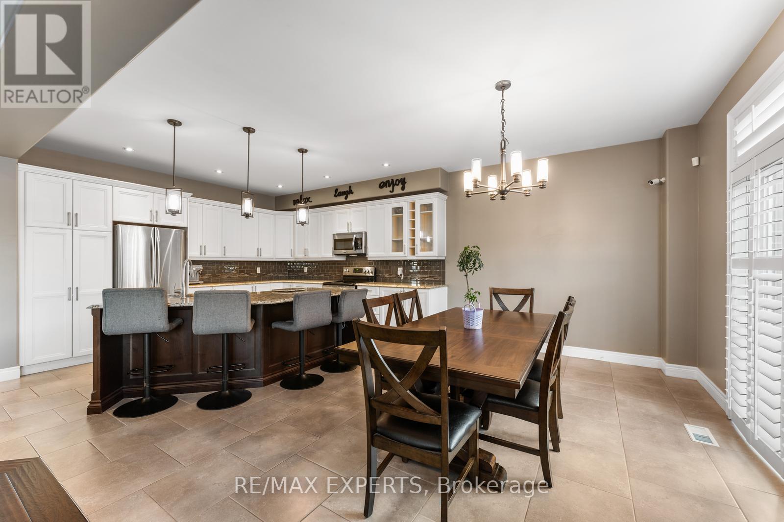 154 Davinci Boulevard, Hamilton, Ontario  L9B 0G6 - Photo 25 - X12473197