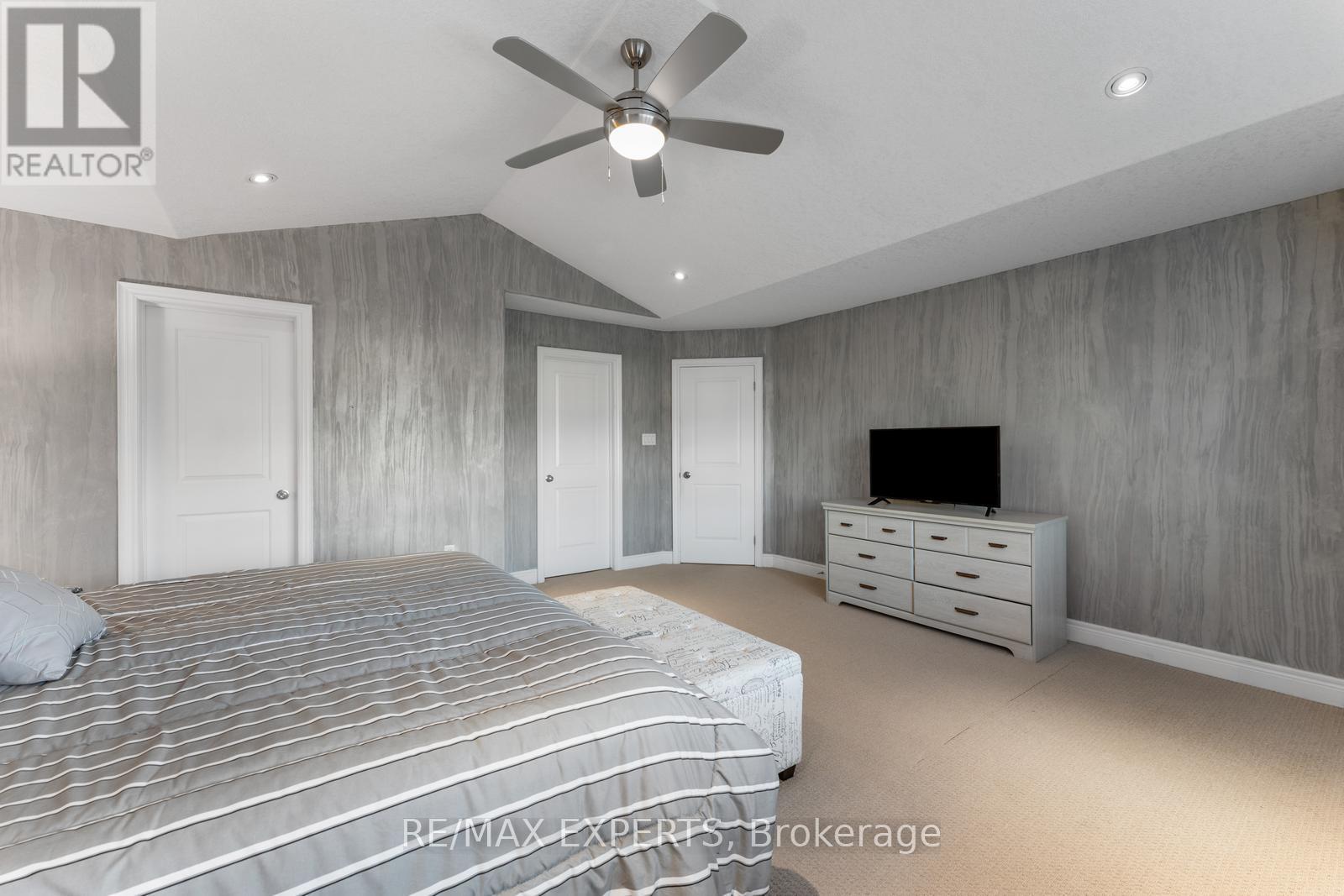 154 Davinci Boulevard, Hamilton, Ontario  L9B 0G6 - Photo 33 - X12473197