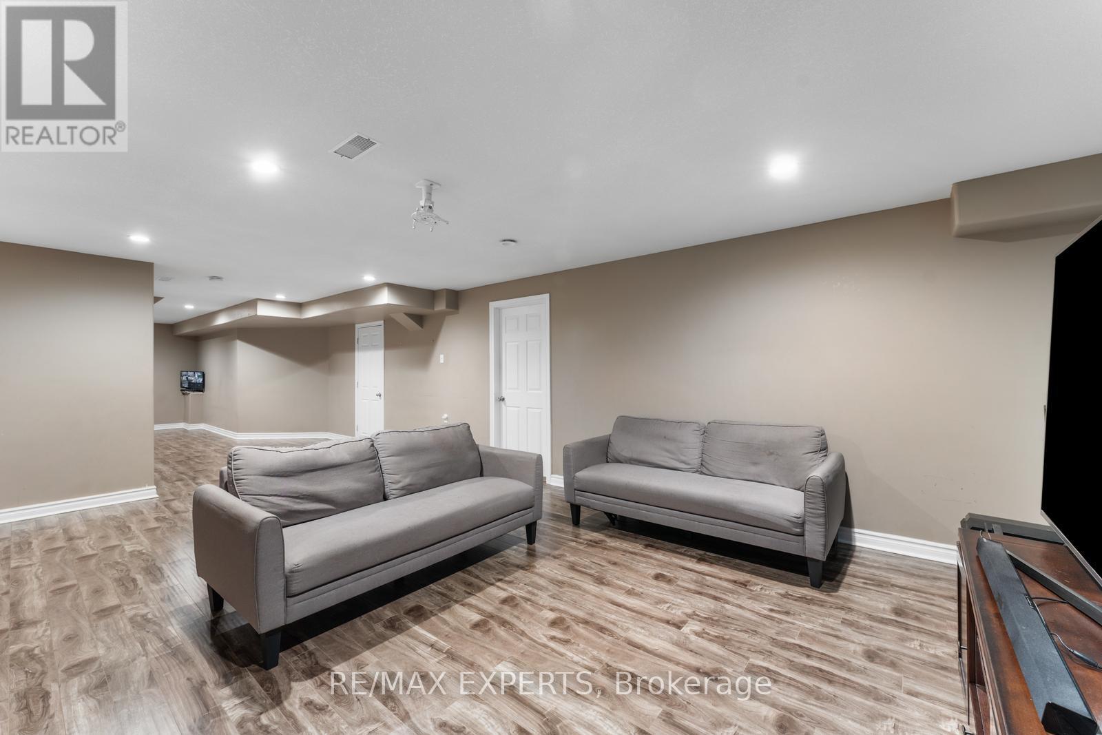 154 Davinci Boulevard, Hamilton, Ontario  L9B 0G6 - Photo 43 - X12473197