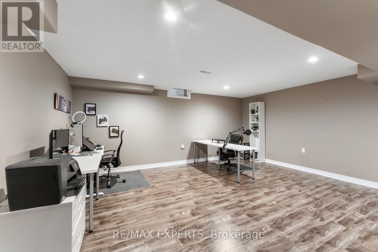 154 Davinci Boulevard, Hamilton, Ontario  L9B 0G6 - Photo 45 - X12473197