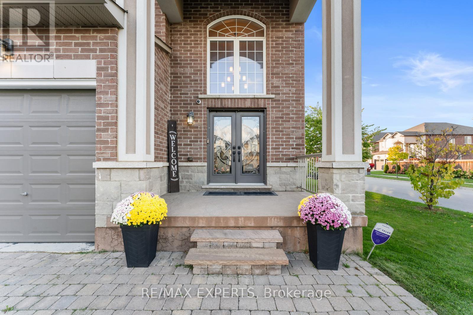 154 Davinci Boulevard, Hamilton, Ontario  L9B 0G6 - Photo 6 - X12473197