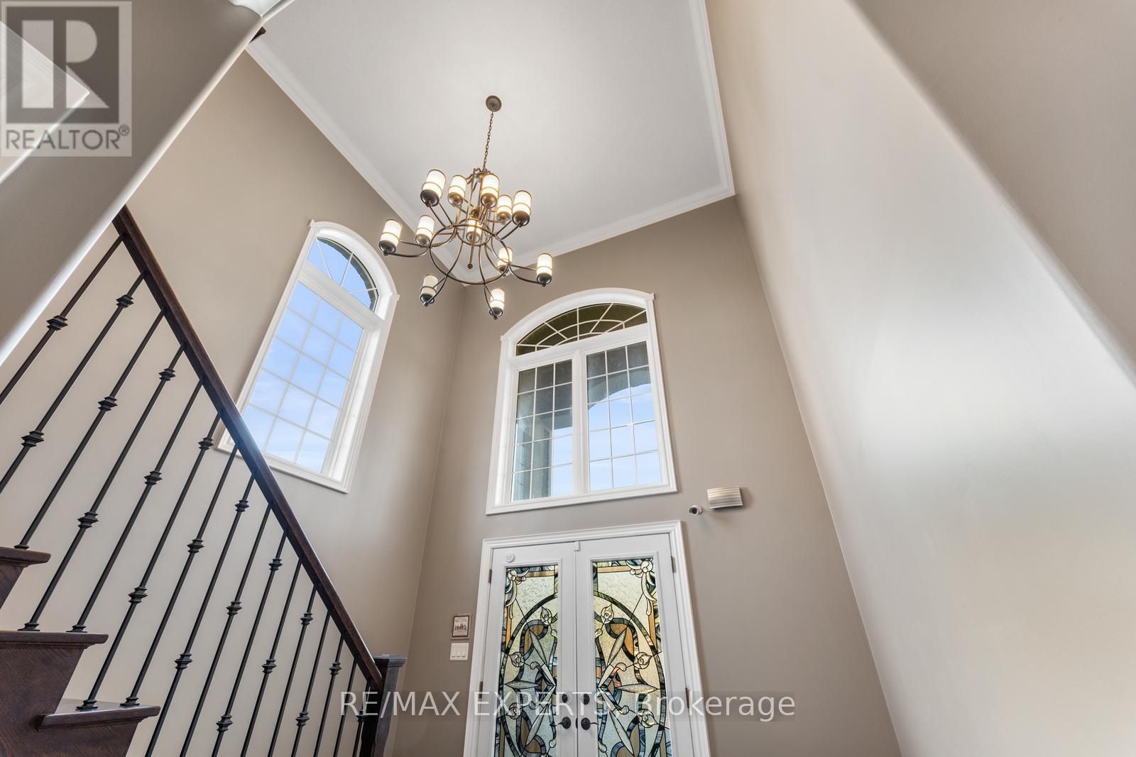 154 Davinci Boulevard, Hamilton, Ontario  L9B 0G6 - Photo 9 - X12473197