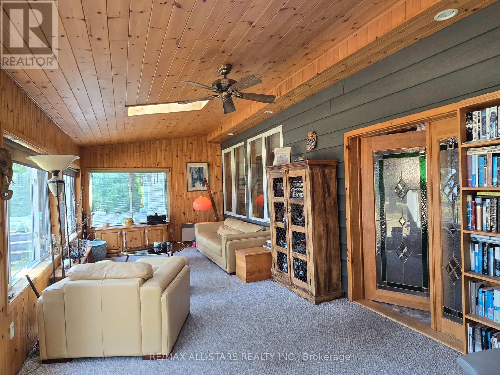 321 Rabys Shore Drive, Kawartha Lakes, Ontario  K0M 1N0 - Photo 31 - X12332446