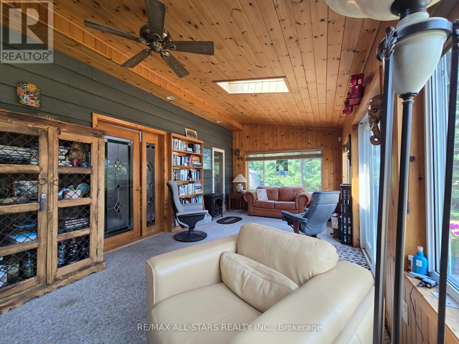 321 Rabys Shore Drive, Kawartha Lakes, Ontario  K0M 1N0 - Photo 33 - X12332446