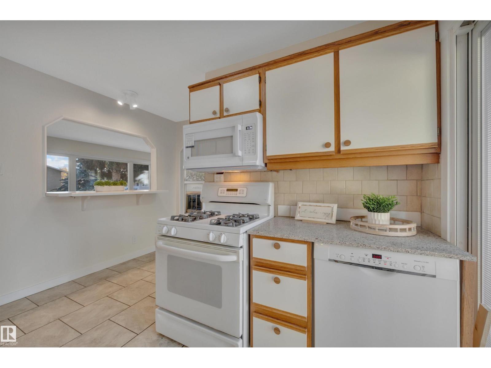 11022 160a St Nw, Edmonton, Alberta  T5P 3G7 - Photo 17 - E4460533