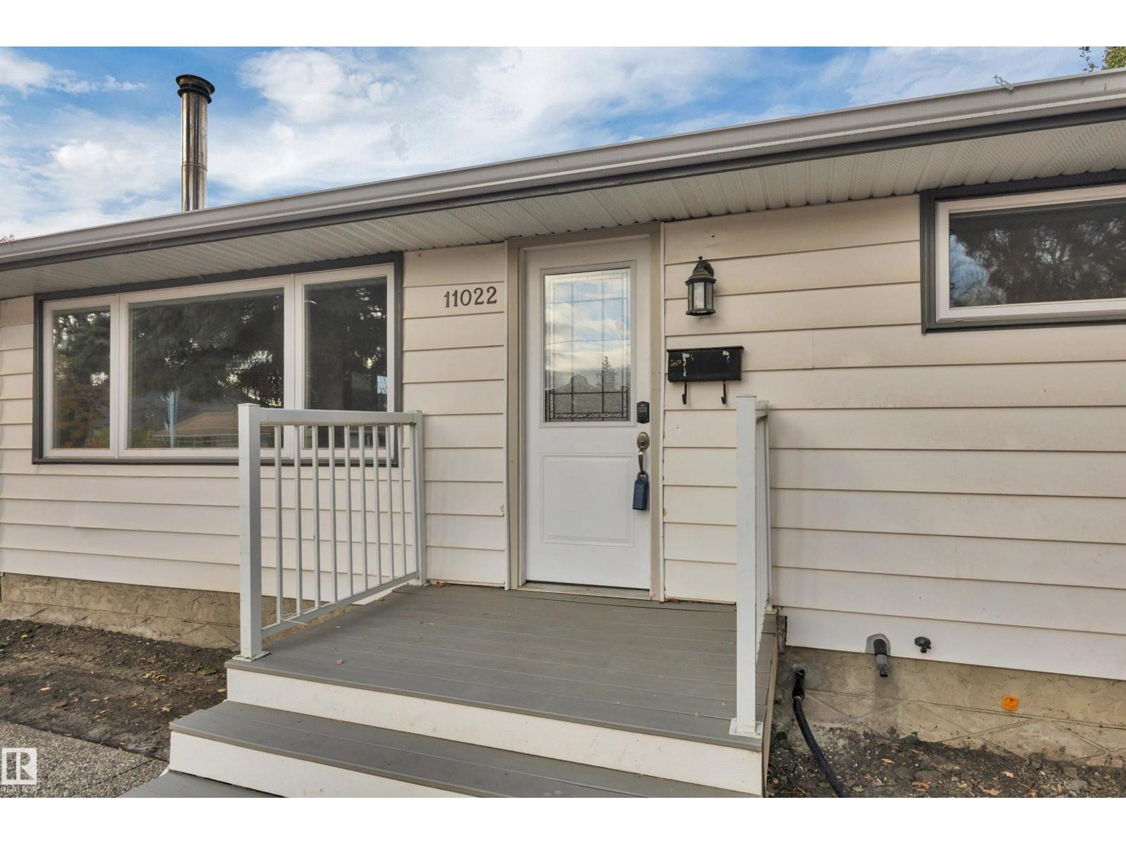 11022 160a St Nw, Edmonton, Alberta  T5P 3G7 - Photo 5 - E4460533