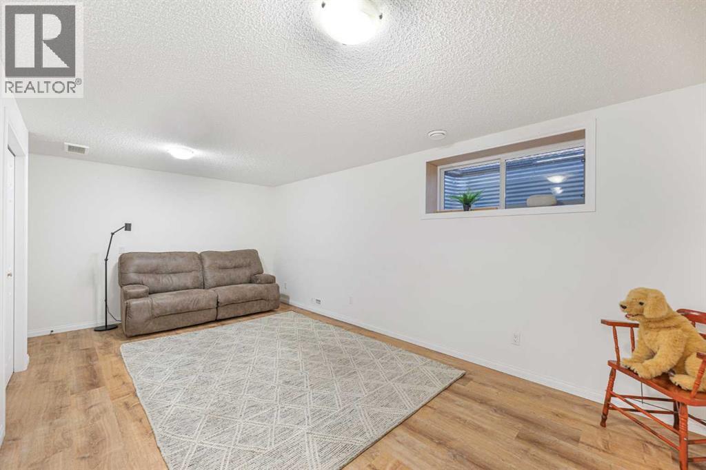 204 Paint Horse Drive, Cochrane, Alberta  T4C 0X1 - Photo 37 - A2261599