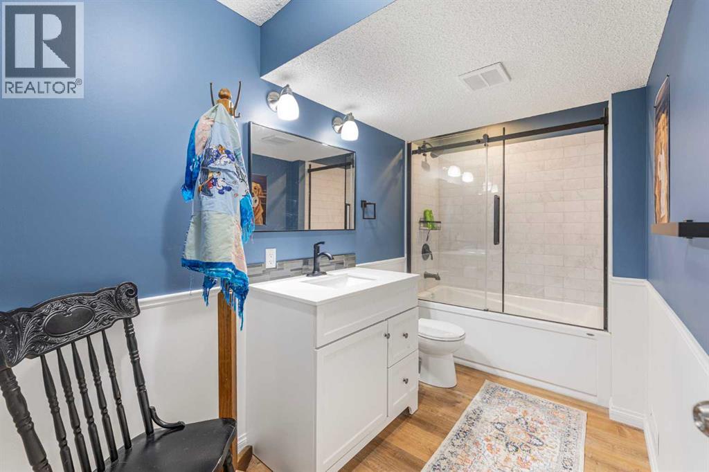 204 Paint Horse Drive, Cochrane, Alberta  T4C 0X1 - Photo 38 - A2261599