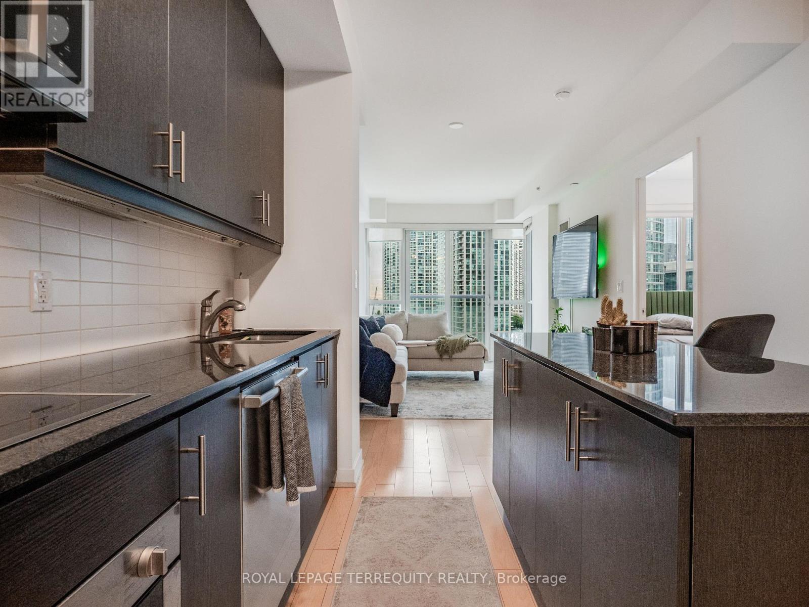 1009 - 1 The Esplanade, Toronto, Ontario  M5E 0A8 - Photo 10 - C12473261
