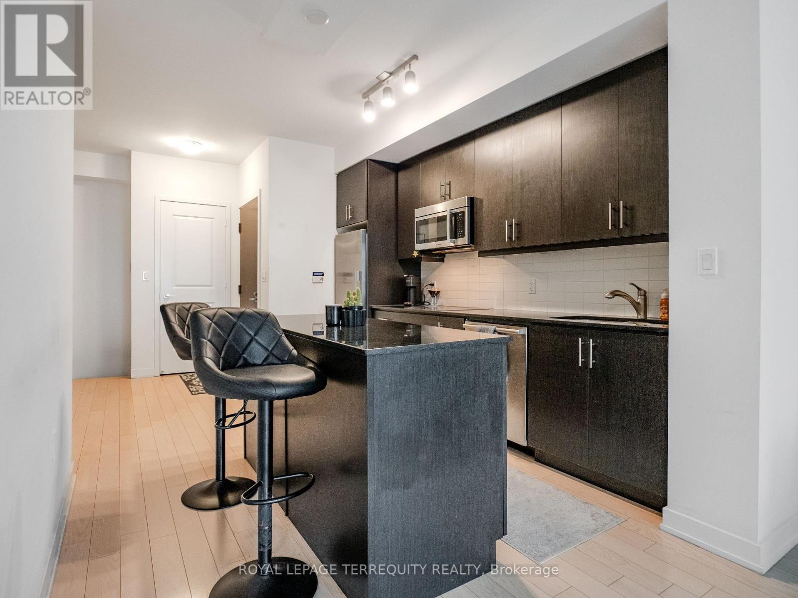 1009 - 1 The Esplanade, Toronto, Ontario  M5E 0A8 - Photo 12 - C12473261