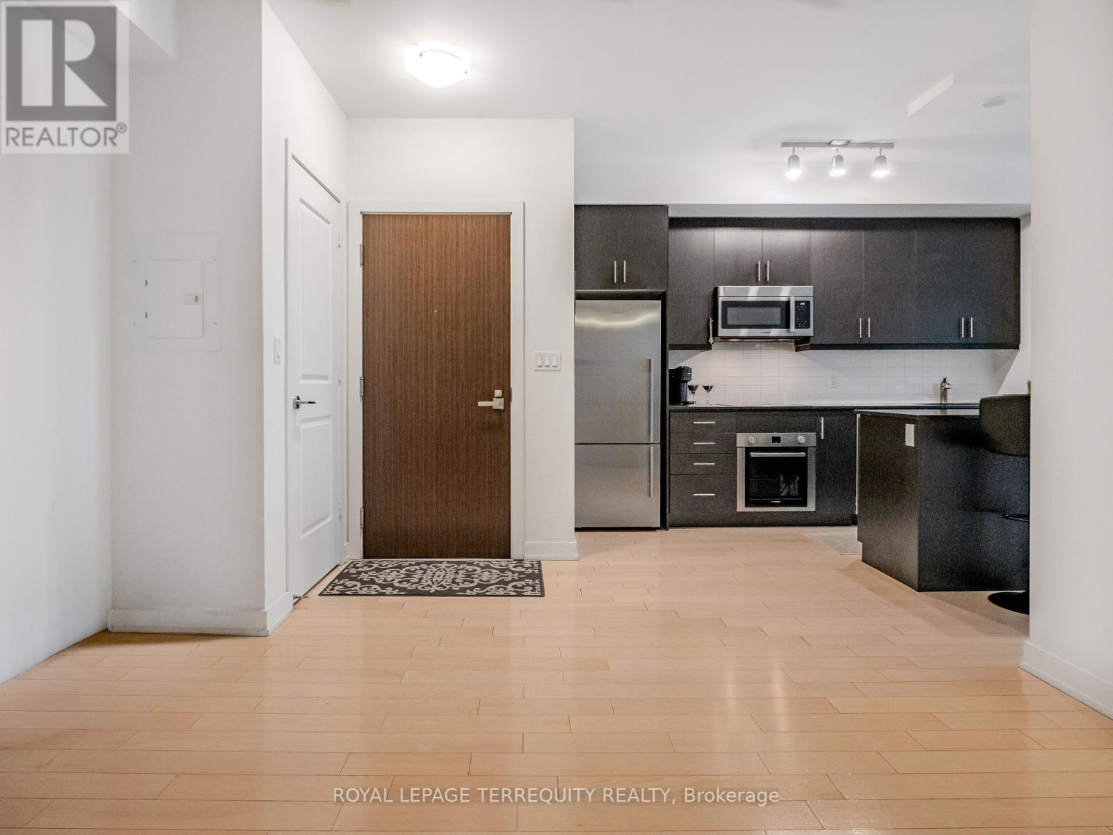 1009 - 1 The Esplanade, Toronto, Ontario  M5E 0A8 - Photo 18 - C12473261