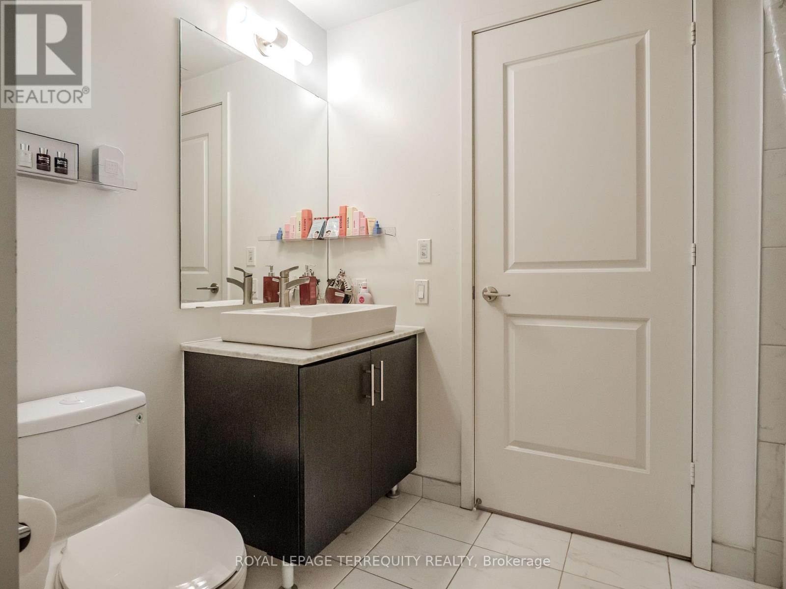1009 - 1 The Esplanade, Toronto, Ontario  M5E 0A8 - Photo 27 - C12473261