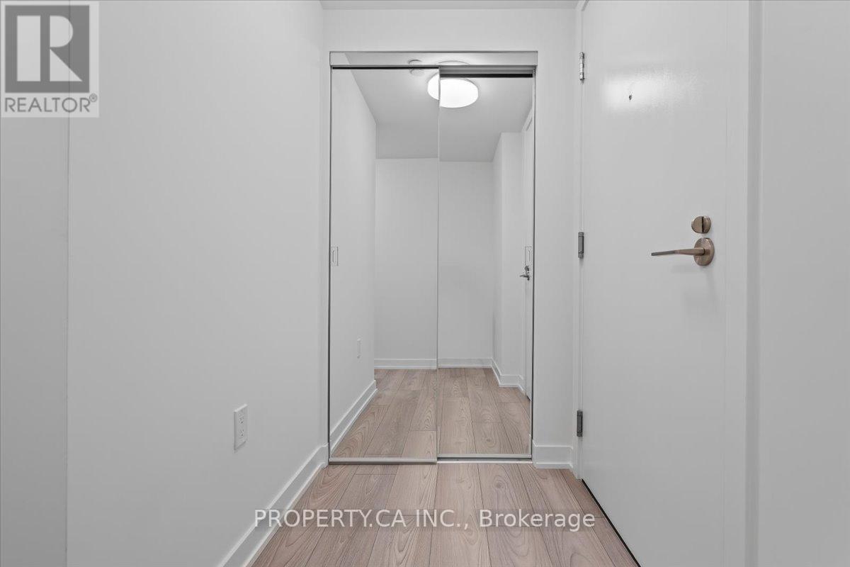 302s - 110 Broadway Avenue, Toronto, Ontario  M4P 1V3 - Photo 4 - C12473273