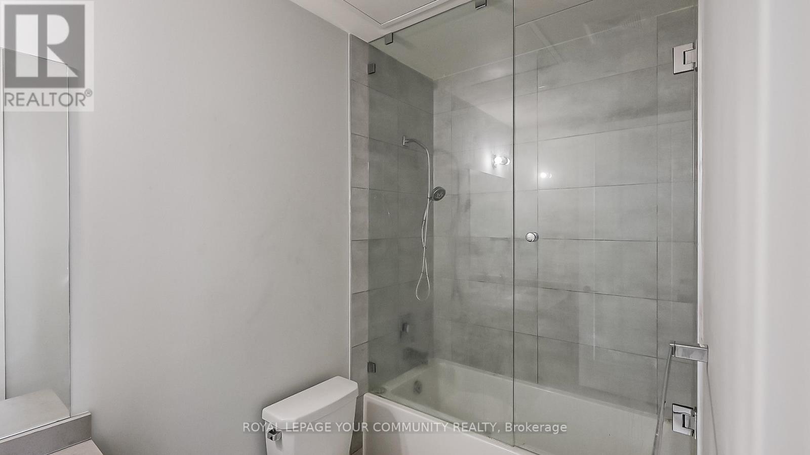 2712 - 330 Richmond Street W, Toronto, Ontario  M5V 1X2 - Photo 11 - C12473294