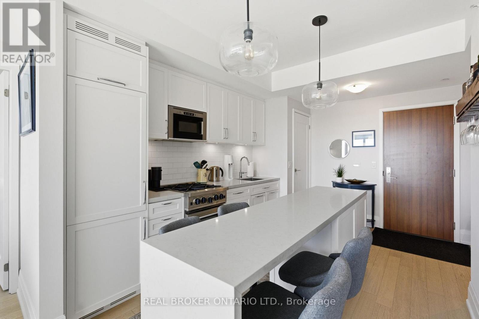 606 - 25 Malcolm Road, Toronto, Ontario  M4G 0C1 - Photo 5 - C12473311