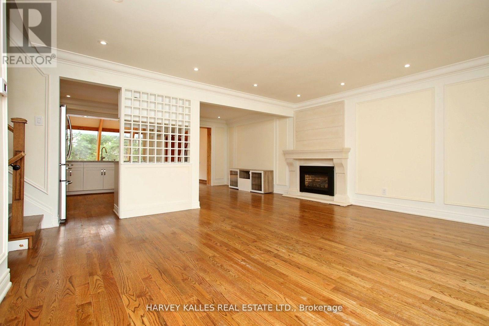 140 Wedgewood Drive, Toronto, Ontario  M2M 2H7 - Photo 5 - C12473336