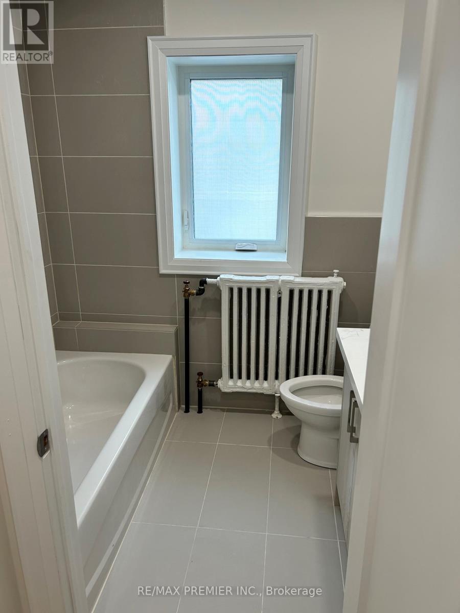 144 Wychwood Avenue, Toronto, Ontario  M6C 1A7 - Photo 13 - C12473343
