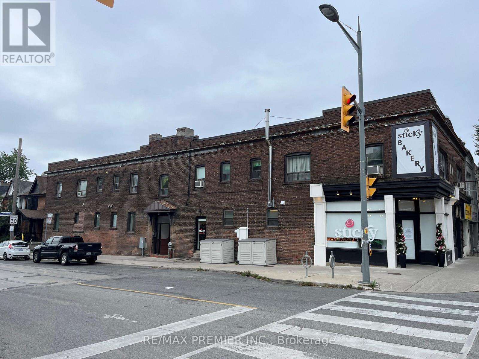 144 Wychwood Avenue, Toronto, Ontario  M6C 1A7 - Photo 6 - C12473343
