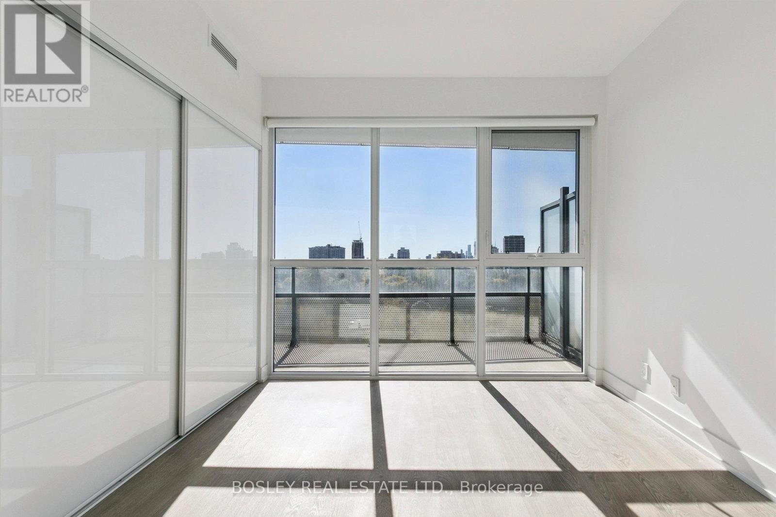 902 - 11 Lillian Street, Toronto, Ontario  M4S 2H7 - Photo 14 - C12473350