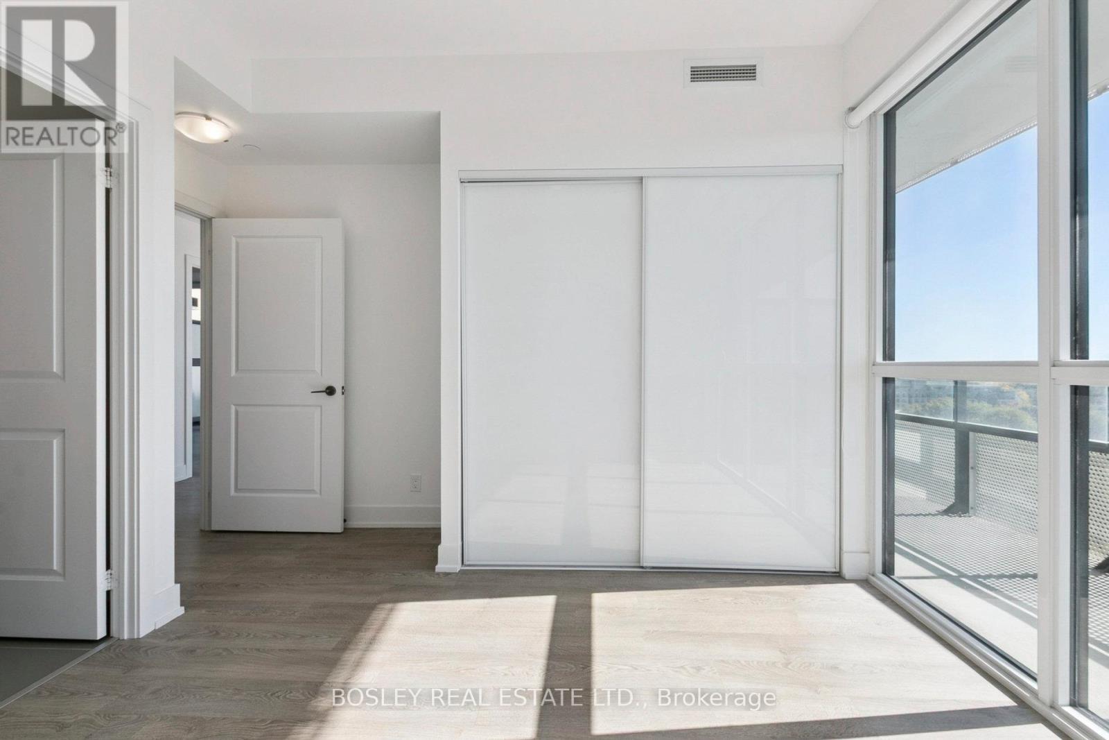 902 - 11 Lillian Street, Toronto, Ontario  M4S 2H7 - Photo 18 - C12473350