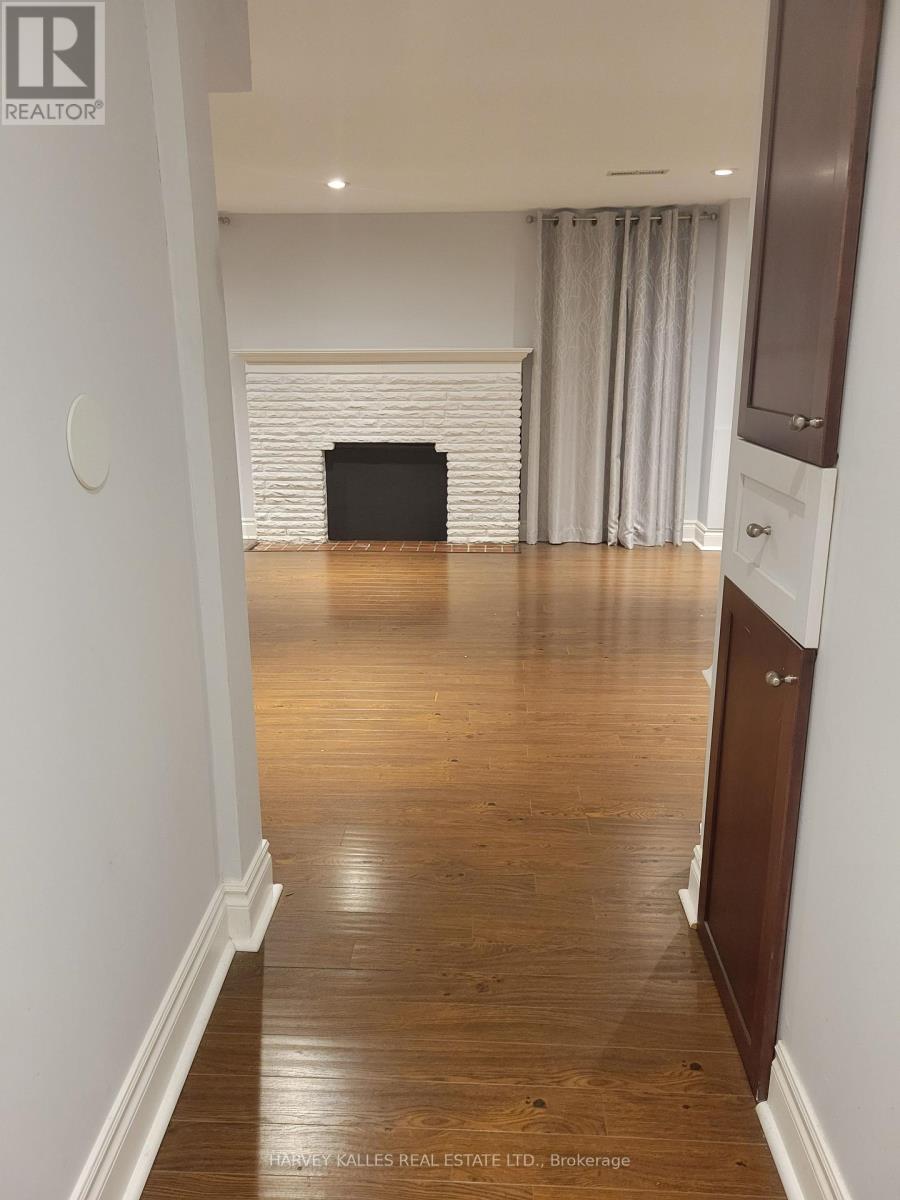 Lower - 85 Lanark Avenue, Toronto, Ontario  M6E 2G3 - Photo 7 - C12473371