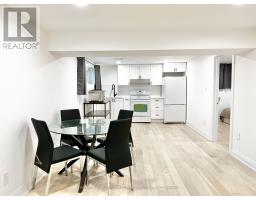 ROOM 2 - 2 PANNAHILL ROAD, Toronto, Ontario