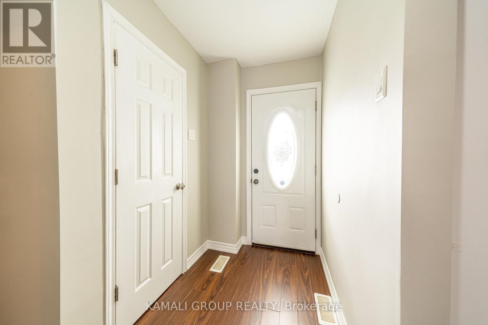 913 Carnaby Crescent, Oshawa, Ontario  L1G 2Y7 - Photo 3 - E12473262