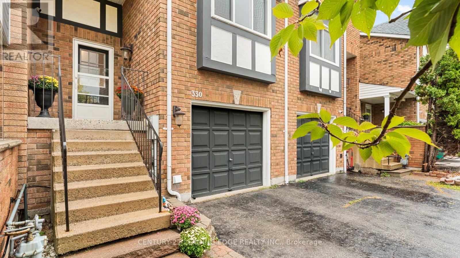 330 Sparrow Circle, Pickering (Highbush), Ontario  L1V 6Y3 - Photo 4 - E12473328