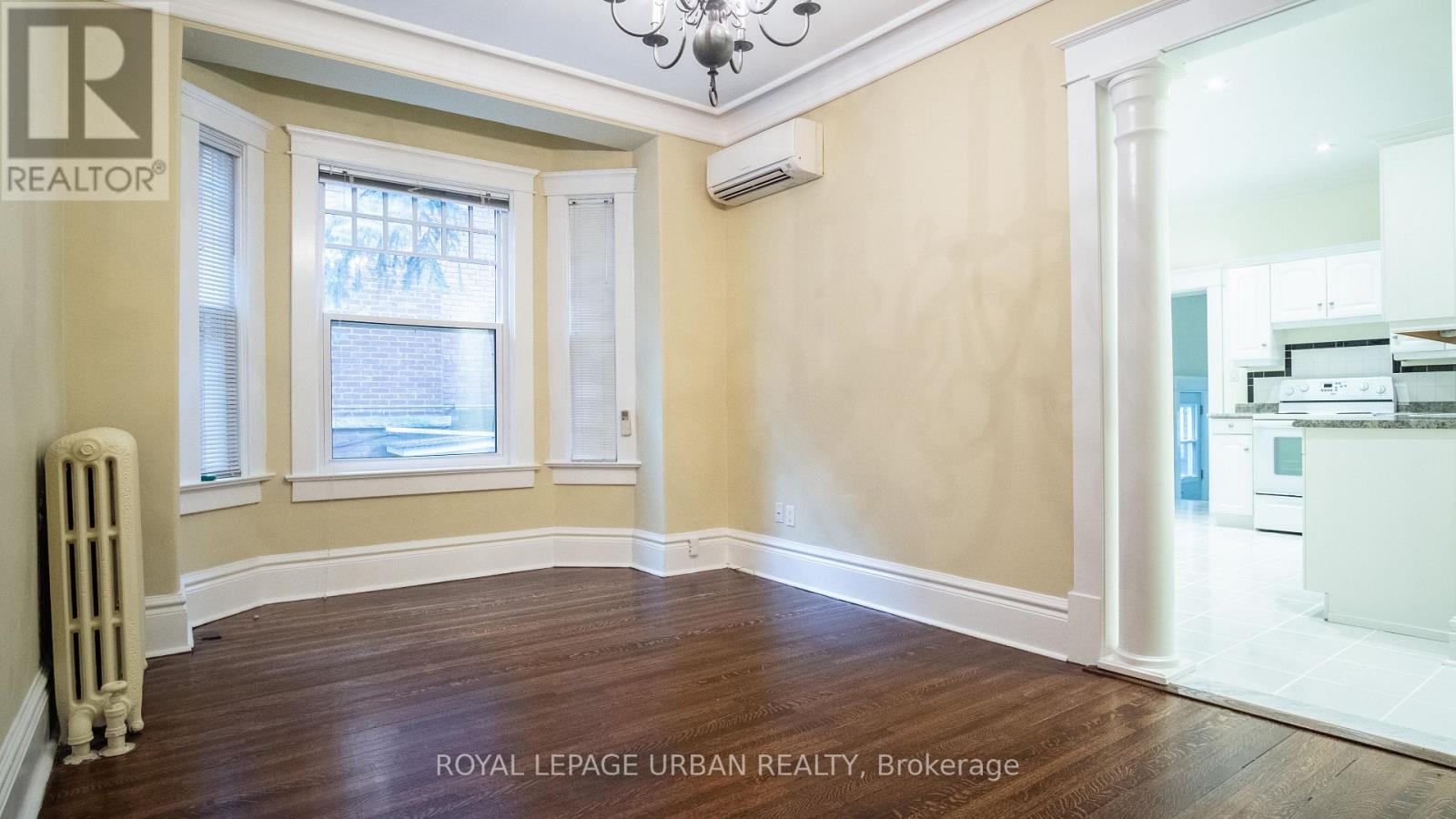 64 Brooklyn Avenue, Toronto, Ontario  M4M 2X5 - Photo 11 - E12473334