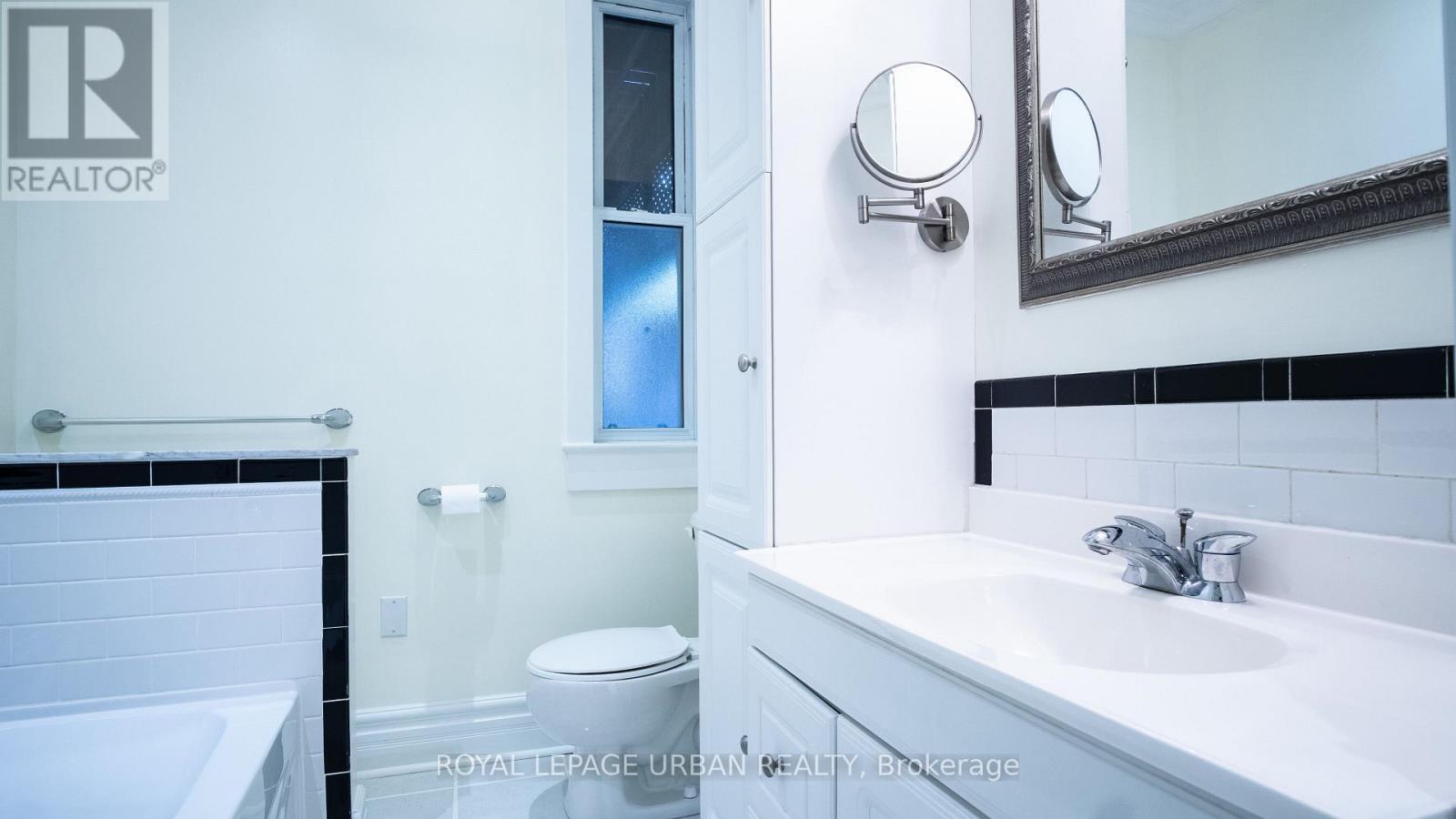 64 Brooklyn Avenue, Toronto, Ontario  M4M 2X5 - Photo 16 - E12473334