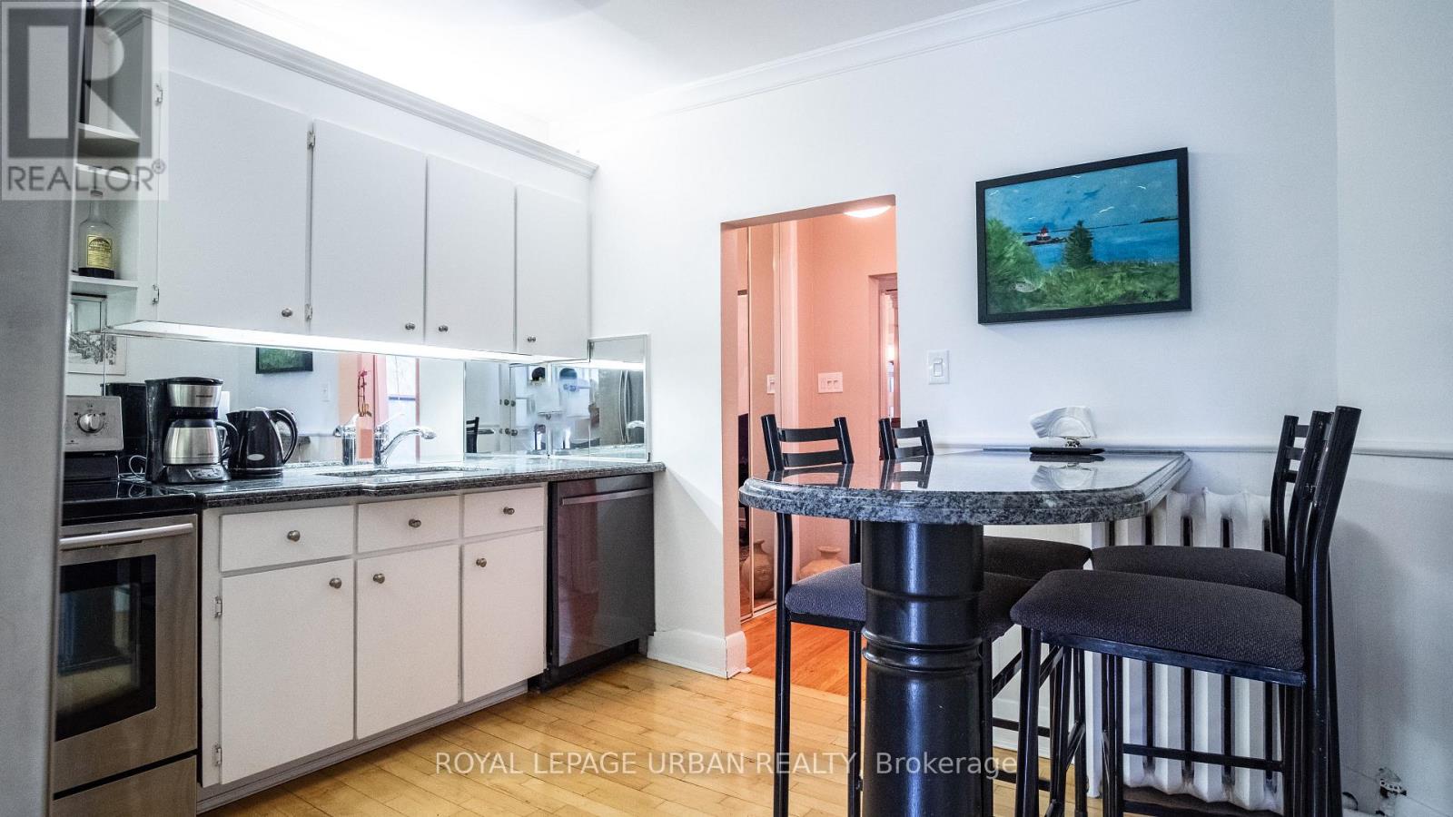 64 Brooklyn Avenue, Toronto, Ontario  M4M 2X5 - Photo 24 - E12473334