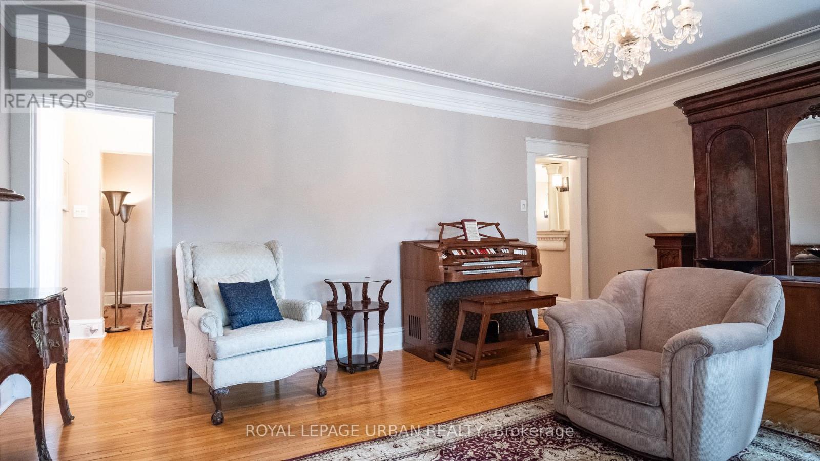 64 Brooklyn Avenue, Toronto, Ontario  M4M 2X5 - Photo 28 - E12473334