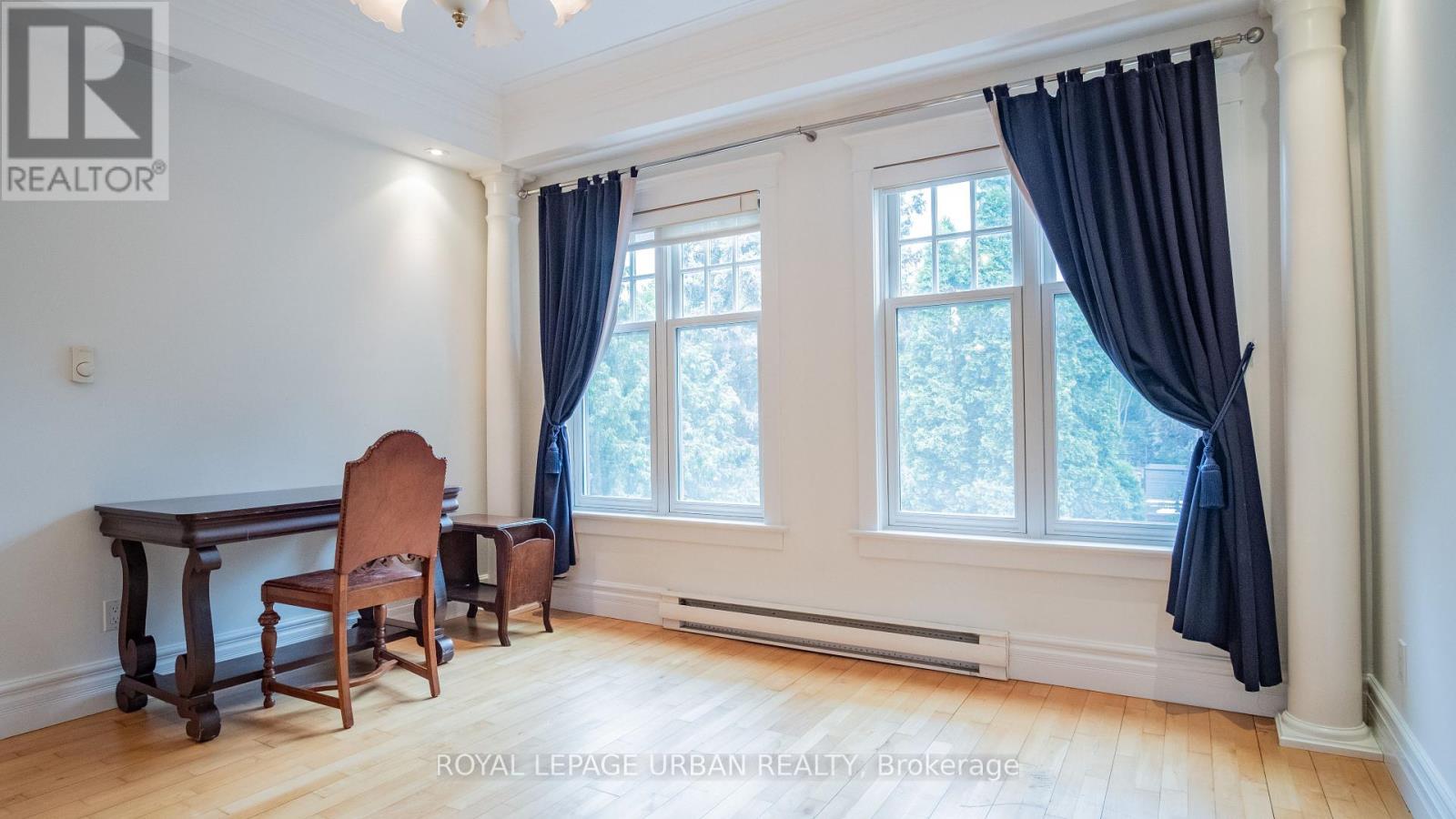64 Brooklyn Avenue, Toronto, Ontario  M4M 2X5 - Photo 32 - E12473334