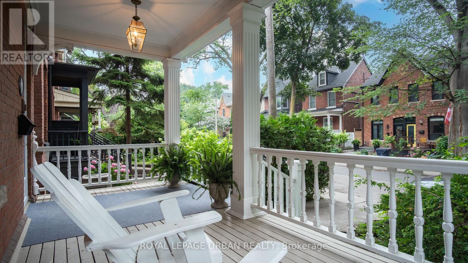64 Brooklyn Avenue, Toronto, Ontario  M4M 2X5 - Photo 6 - E12473334