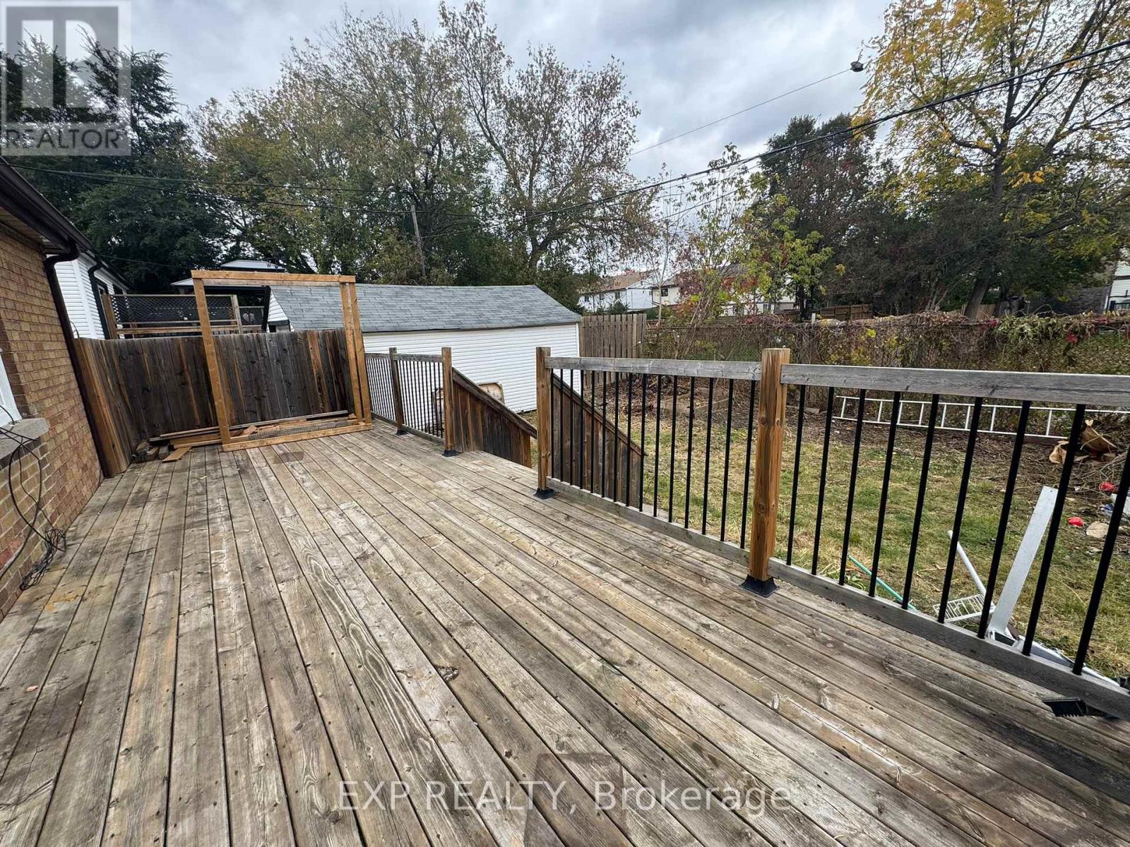 Upper - 97 Central Park Boulevard N, Oshawa, Ontario  L1G 5Y4 - Photo 11 - E12473362
