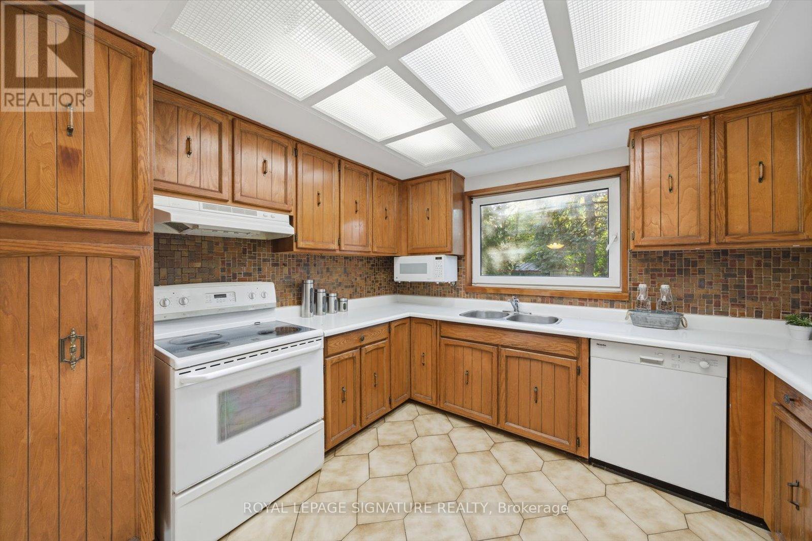 26 Macklingate Court, Toronto, Ontario  M1V 1A1 - Photo 21 - E12473374