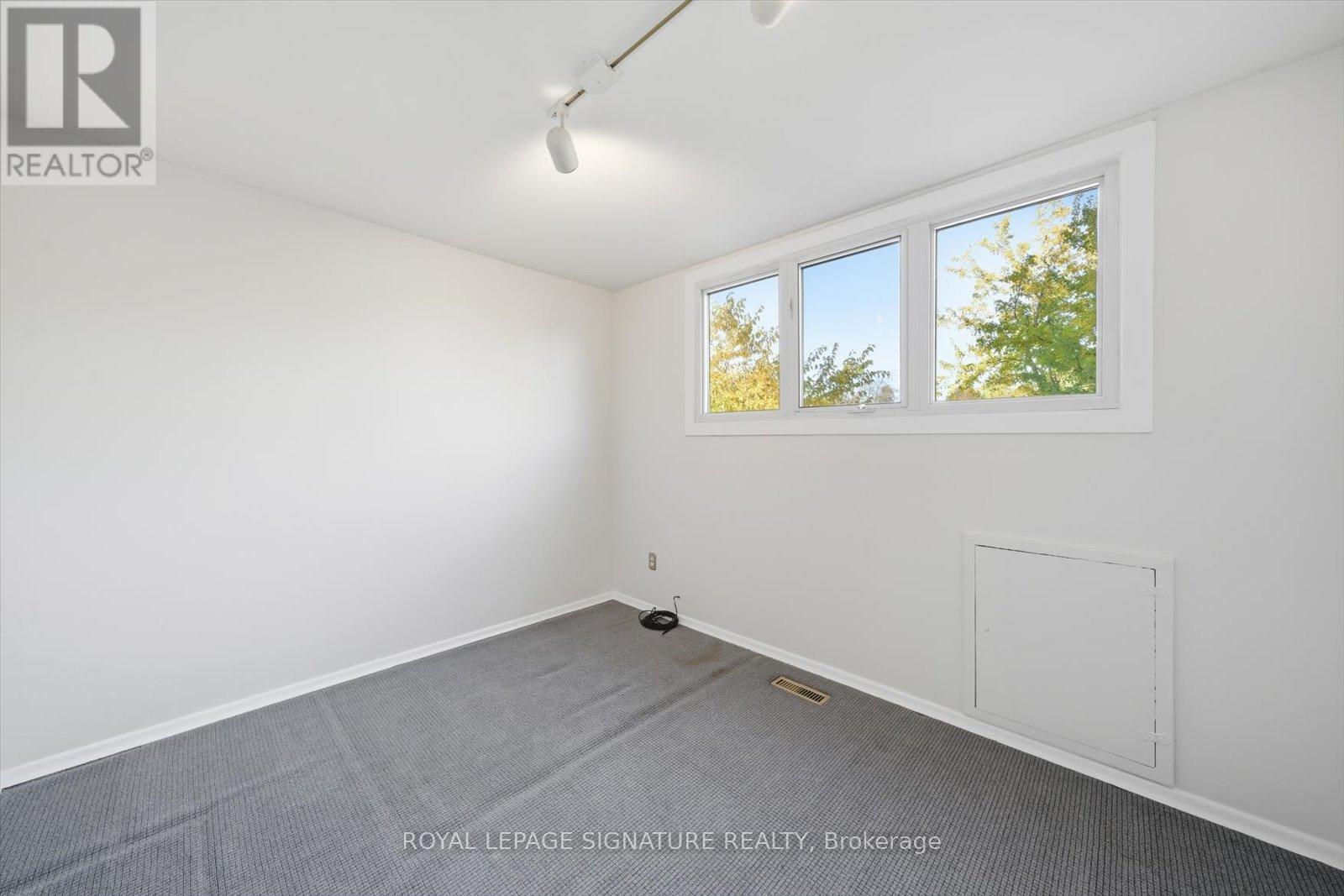 26 Macklingate Court, Toronto, Ontario  M1V 1A1 - Photo 33 - E12473374