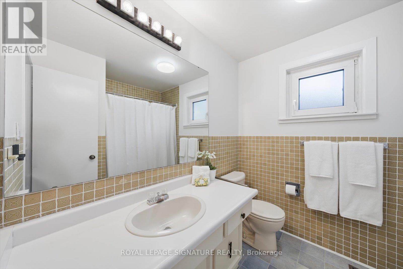 26 Macklingate Court, Toronto, Ontario  M1V 1A1 - Photo 35 - E12473374