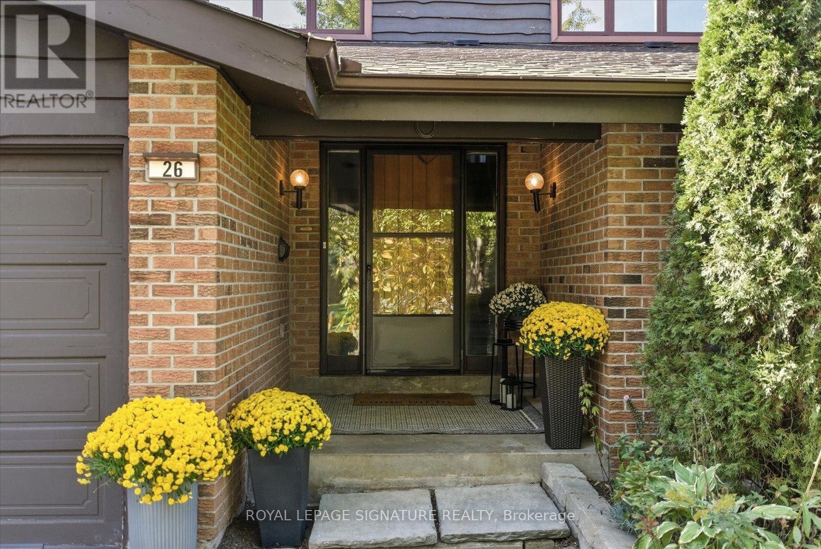 26 Macklingate Court, Toronto, Ontario  M1V 1A1 - Photo 4 - E12473374