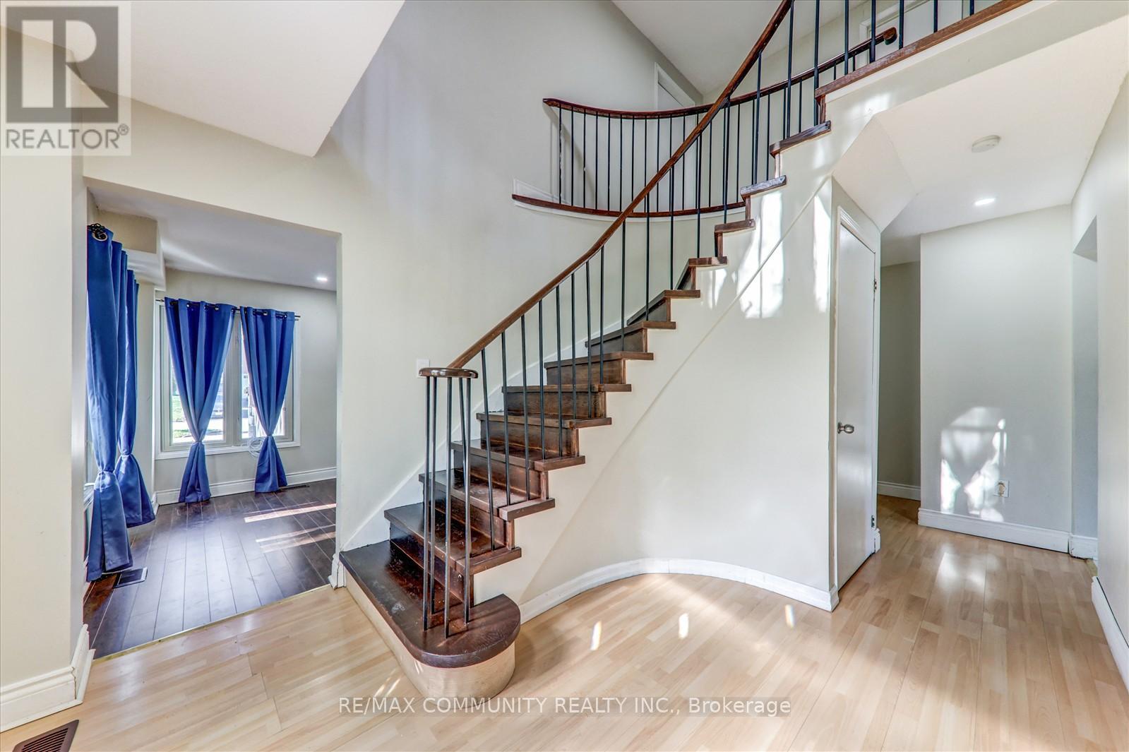 7 Adams Drive, Ajax, Ontario  L1S 5Y6 - Photo 12 - E12473393