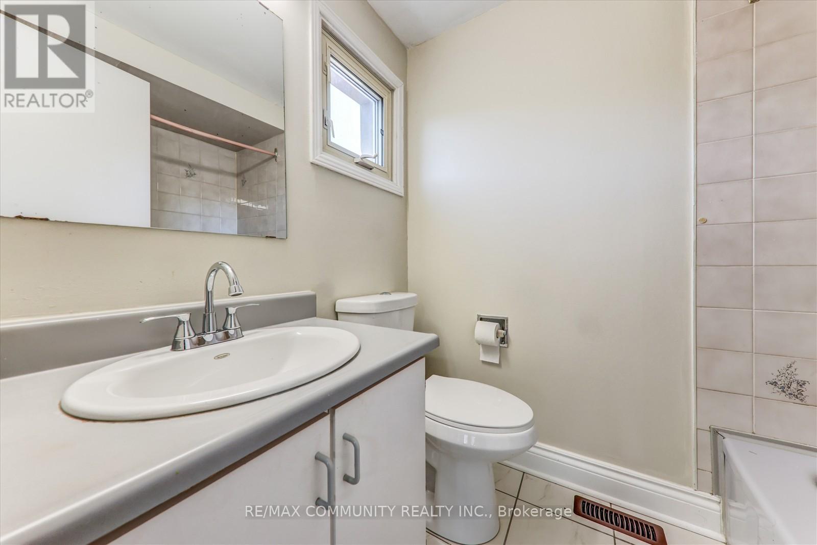 7 Adams Drive, Ajax, Ontario  L1S 5Y6 - Photo 26 - E12473393