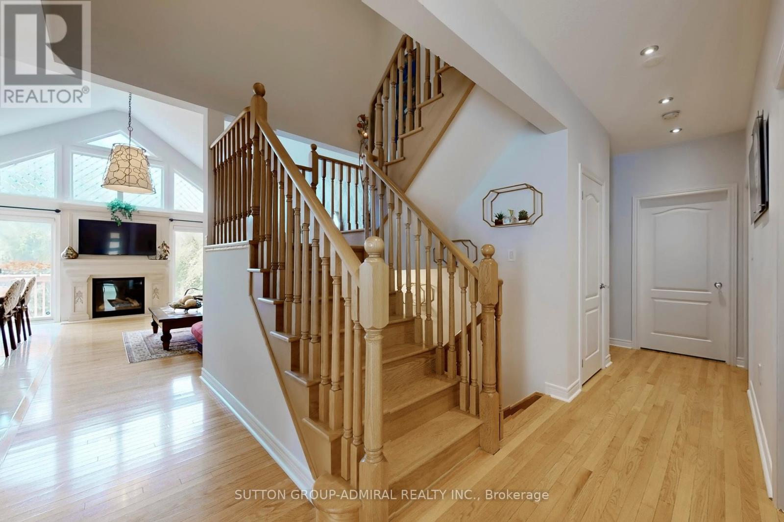 62 Waterton Way, Bradford West Gwillimbury, Ontario  L3Z 0R3 - Photo 21 - N12435089