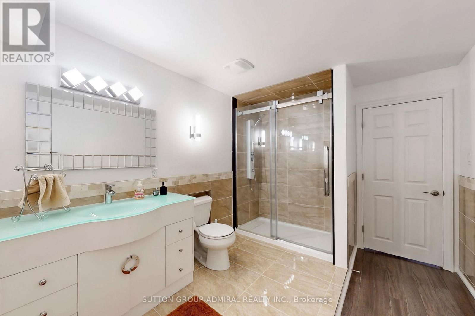 62 Waterton Way, Bradford West Gwillimbury, Ontario  L3Z 0R3 - Photo 39 - N12435089