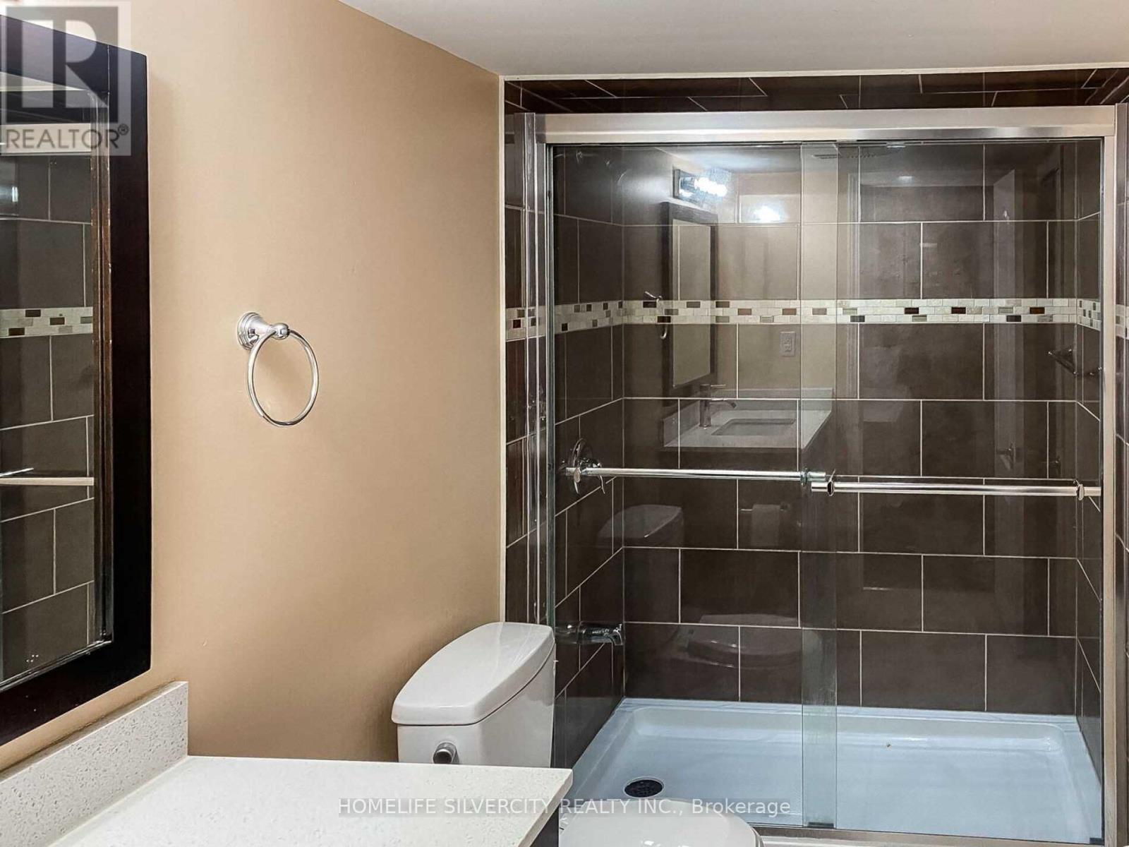 10 Bloom Drive, Brampton, Ontario  L6P 3C2 - Photo 39 - W12471854