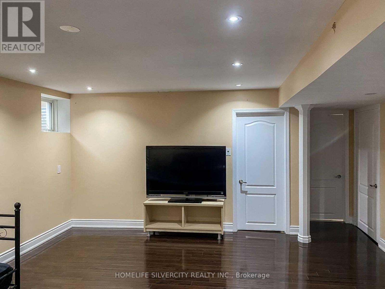 10 Bloom Drive, Brampton, Ontario  L6P 3C2 - Photo 36 - W12471854