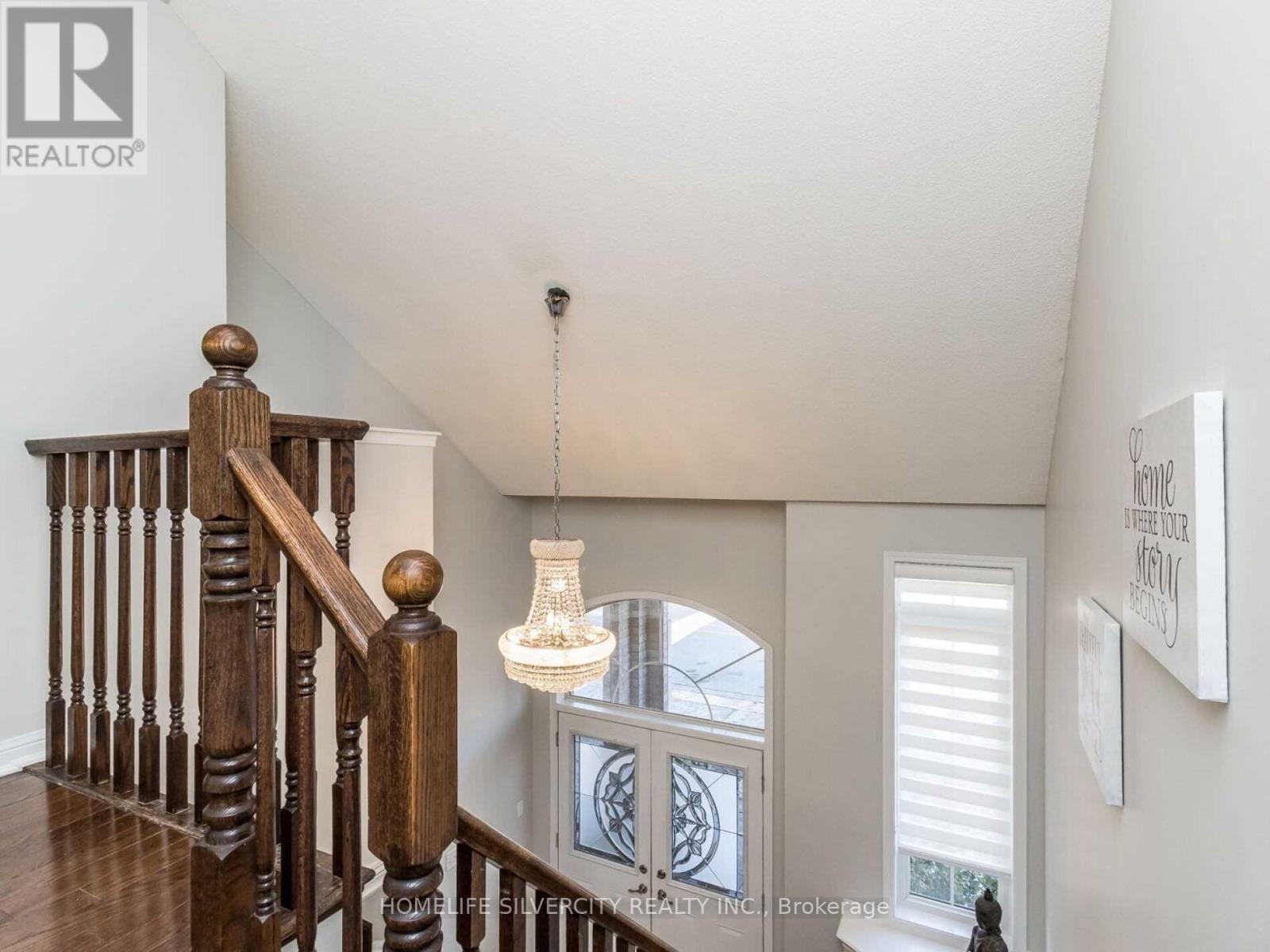 10 Bloom Drive, Brampton, Ontario  L6P 3C2 - Photo 21 - W12471854