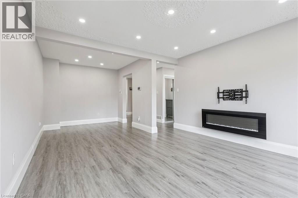 122 Mooregate Crescent, Kitchener, Ontario  N2M 2G1 - Photo 7 - 40780931