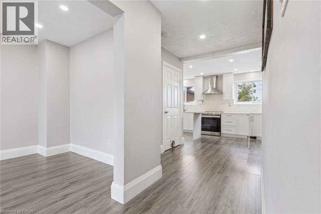 122 Mooregate Crescent, Kitchener, Ontario  N2M 2G1 - Photo 9 - 40780931